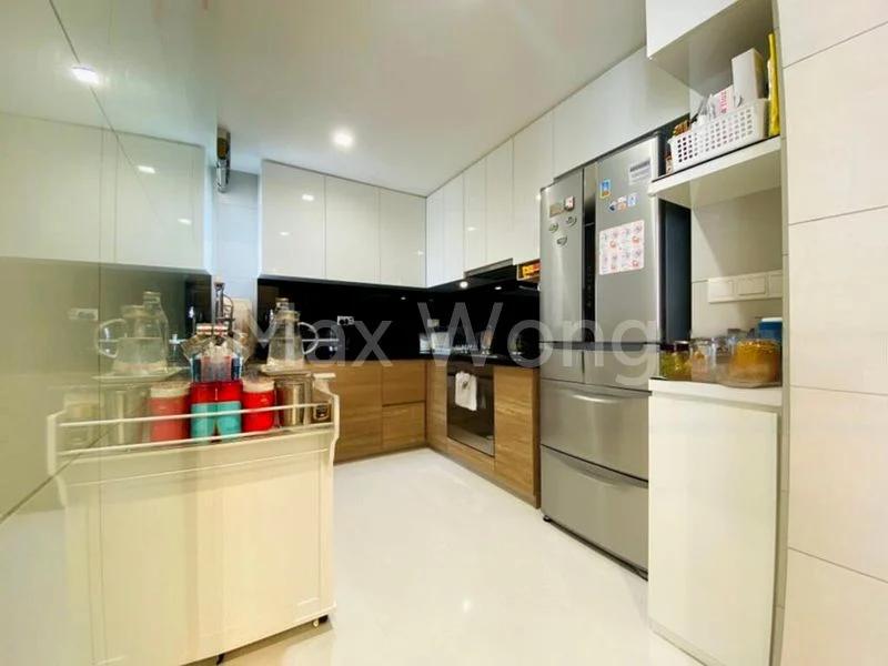 3 Bed Apartment (Condo) for Sale in  Whitehaven - Image 7